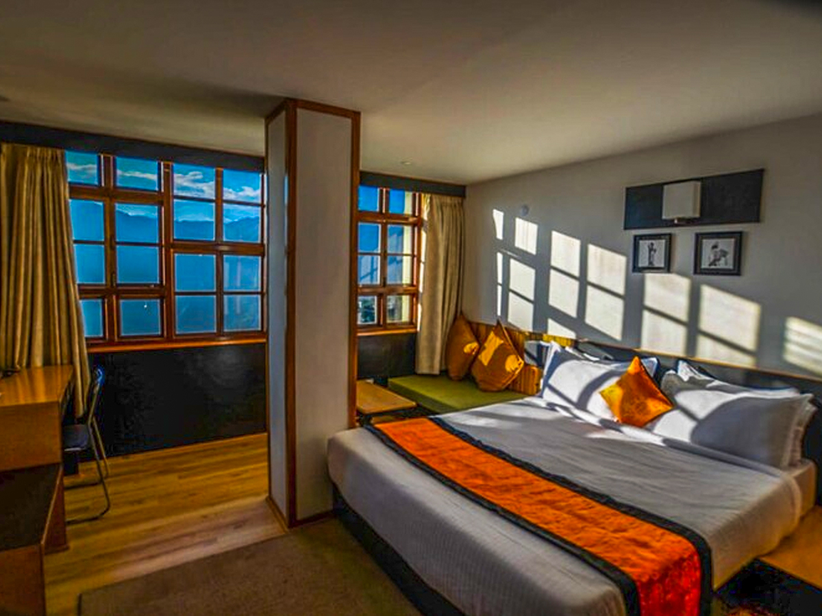 Suite Room with Mountain View